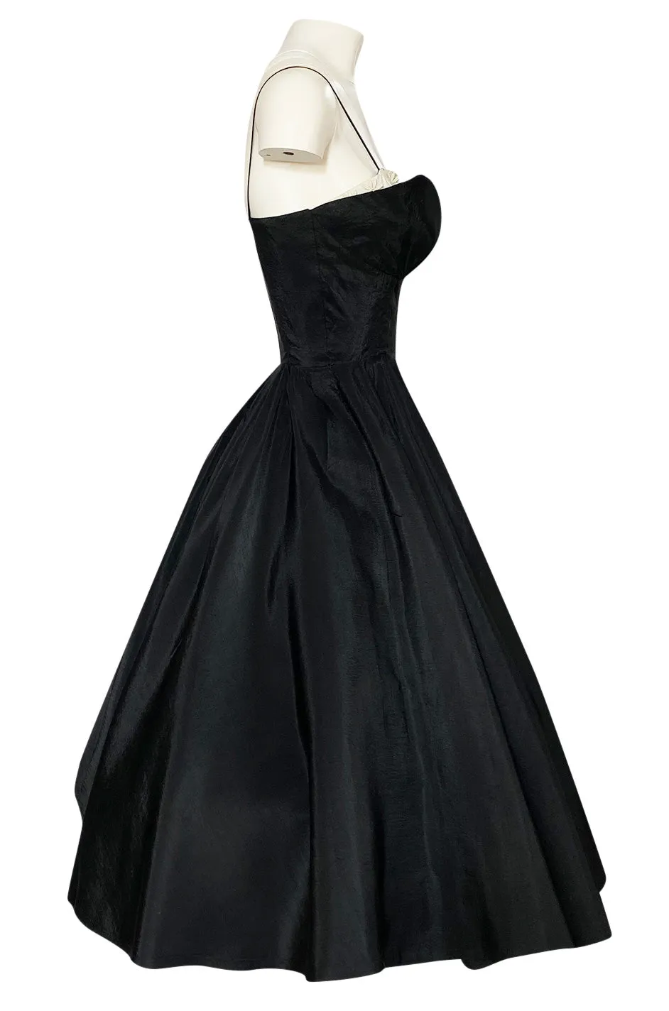 1950s Unlabeled Black Full Circle Skirted Silk Dress w Daisy Applique Bust