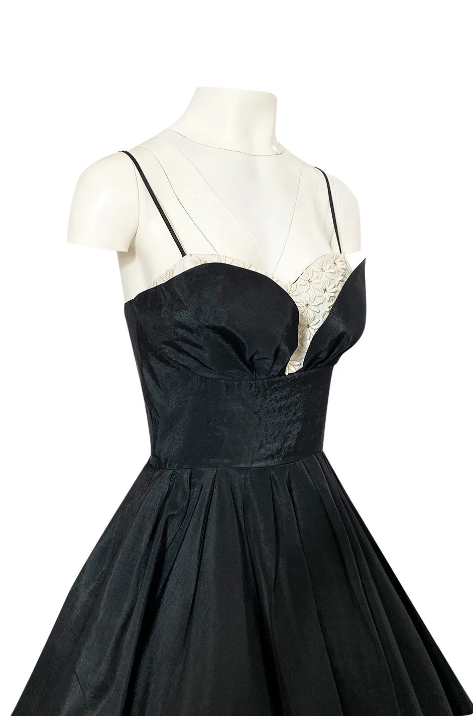 1950s Unlabeled Black Full Circle Skirted Silk Dress w Daisy Applique Bust