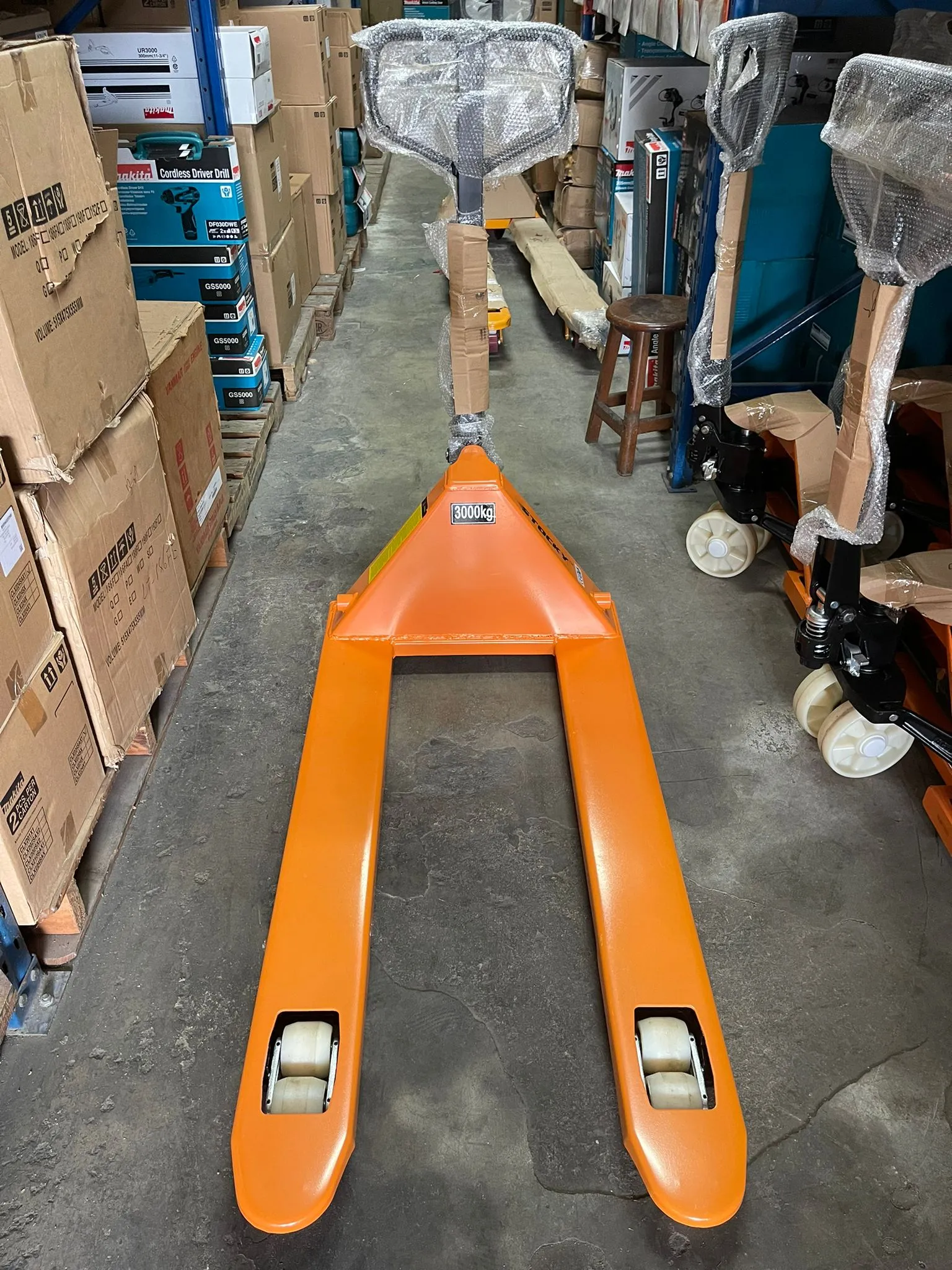 Aiko 3T 685*1220*85MM CBY Series Double Nylon Pallet Truck | Model : PT-CBY3N-685-2