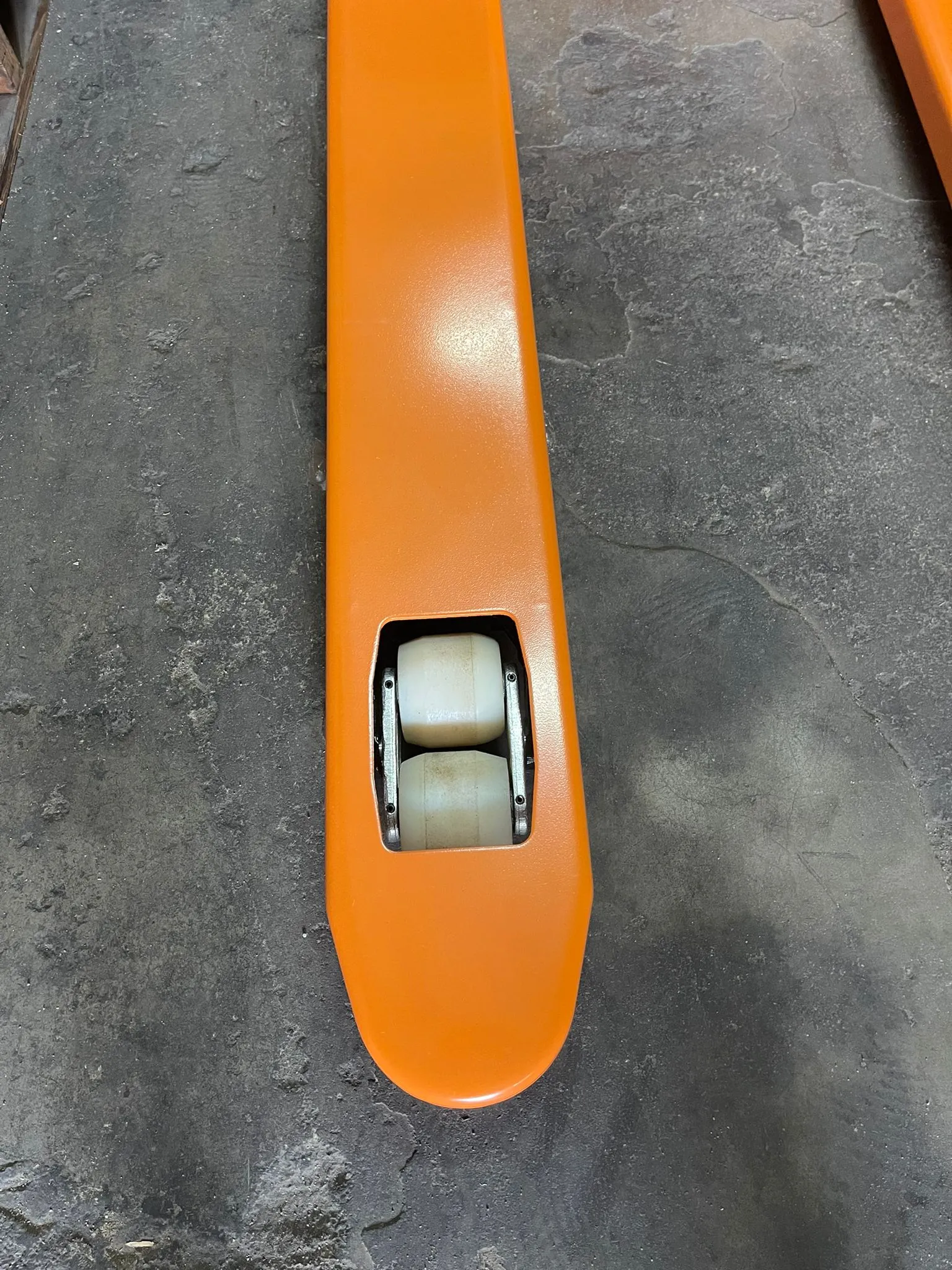 Aiko 3T 685*1220*85MM CBY Series Double Nylon Pallet Truck | Model : PT-CBY3N-685-2