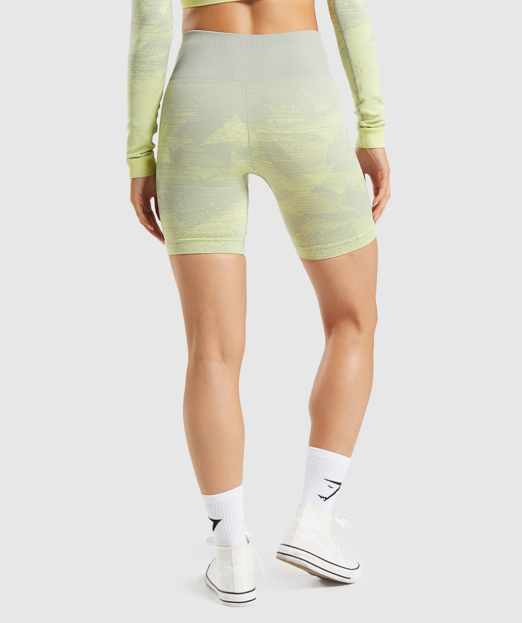 Gymshark Adapt Ombre Seamless Shorts - Triangle | Taupe Grey Print