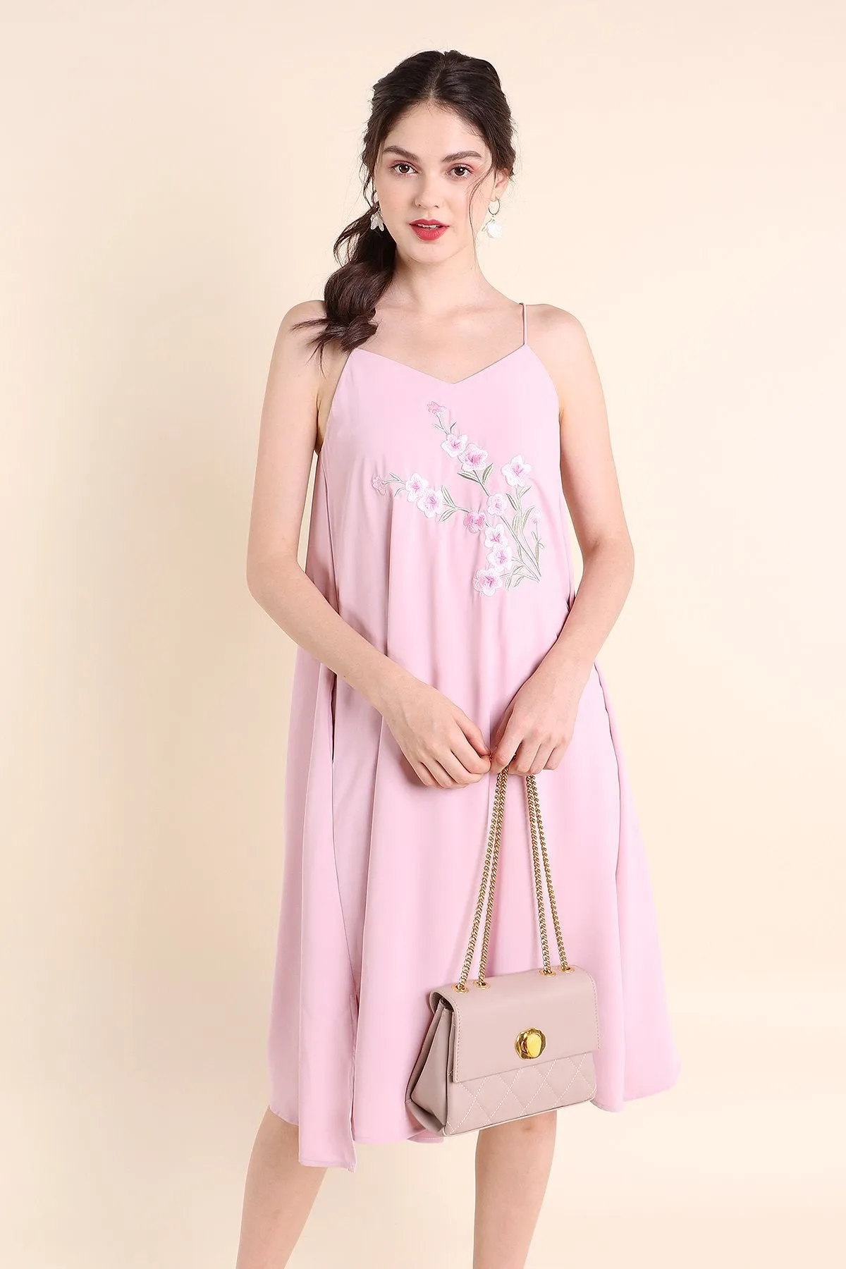 MADEBYNM BLISS FLORAL EMBROIDERY MIDI TRAPEZE DRESS IN PINK [XS/S/M/L] 