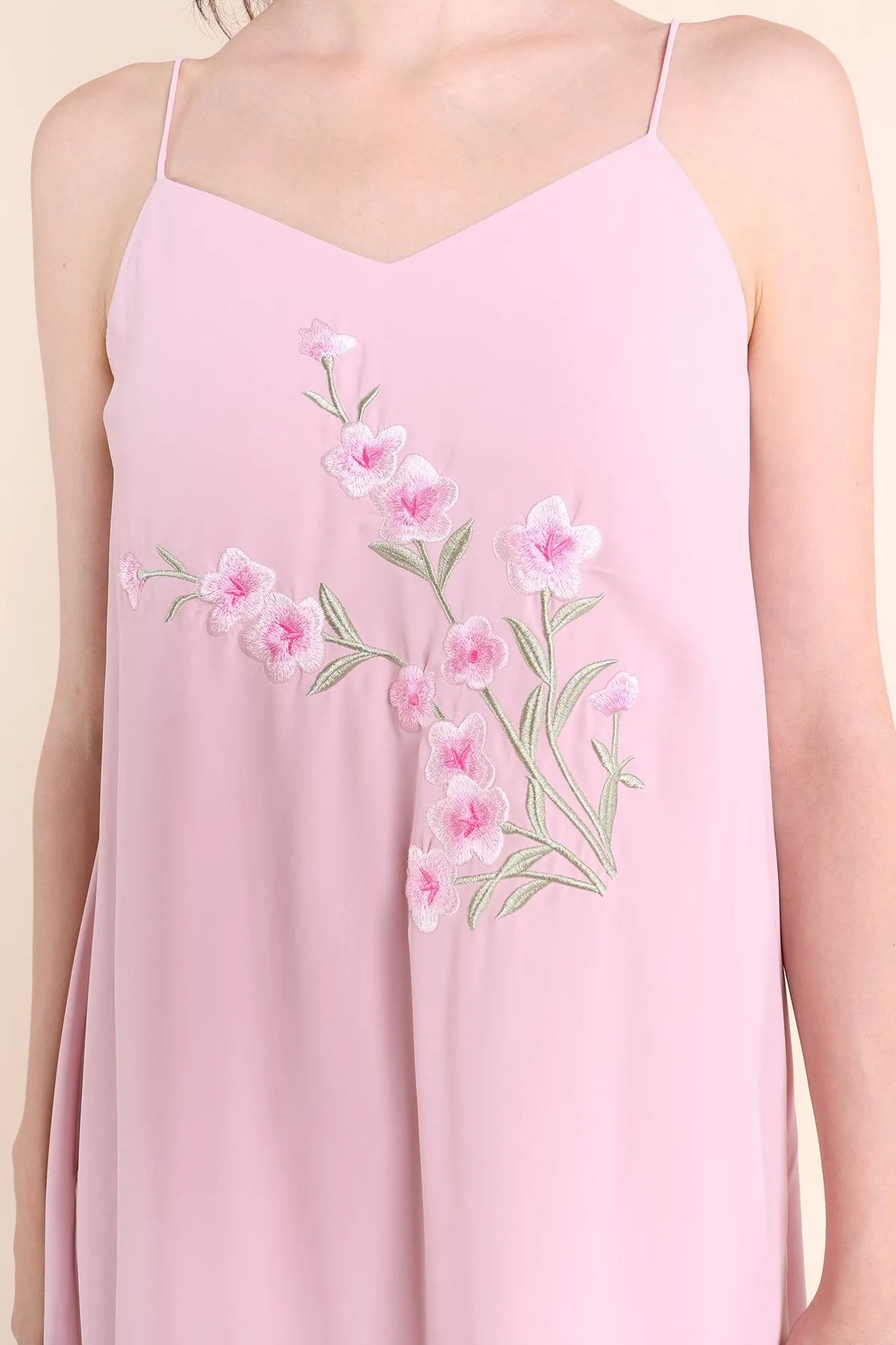 MADEBYNM BLISS FLORAL EMBROIDERY MIDI TRAPEZE DRESS IN PINK [XS/S/M/L] 