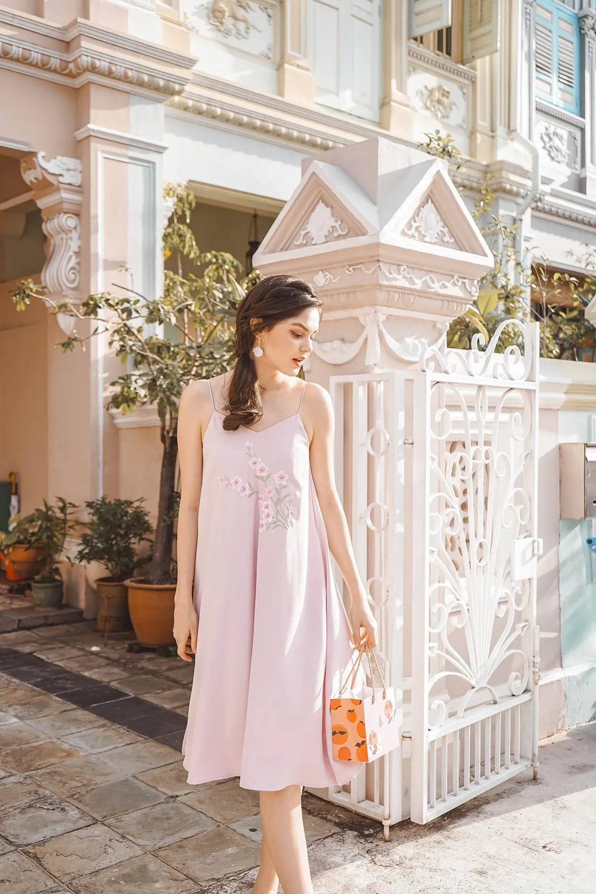 MADEBYNM BLISS FLORAL EMBROIDERY MIDI TRAPEZE DRESS IN PINK [XS/S/M/L] 