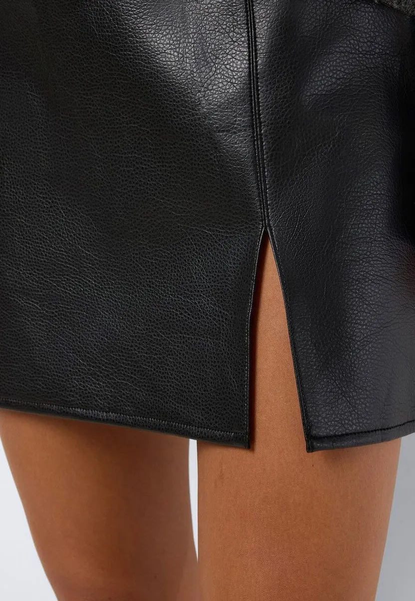 Noisy May - Eileen Clara Penny Slit Black - Skirt
