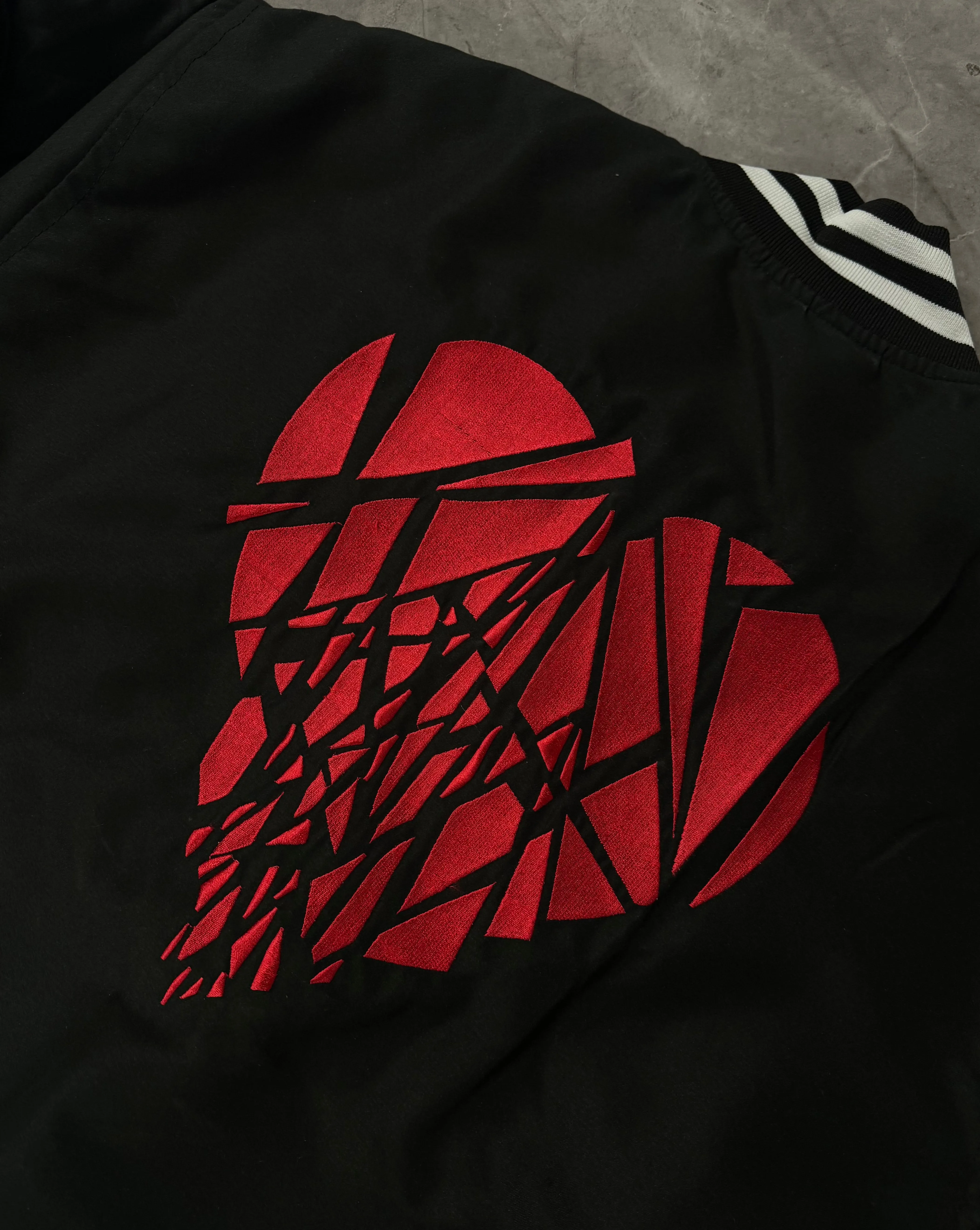 The Shattered Dreams Bomber - BLACK